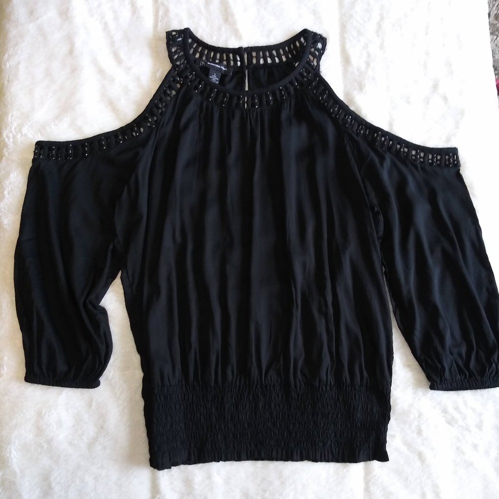 New I.N.C. Crochet-Trim Cold-Shoulder Top Small